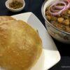 सादी पूरी रेसिपी | प्लेन पूरी बनाने की रेसिपी | Plain Puri Recipe in Hindi | Simple Poori Recipe in Hindi