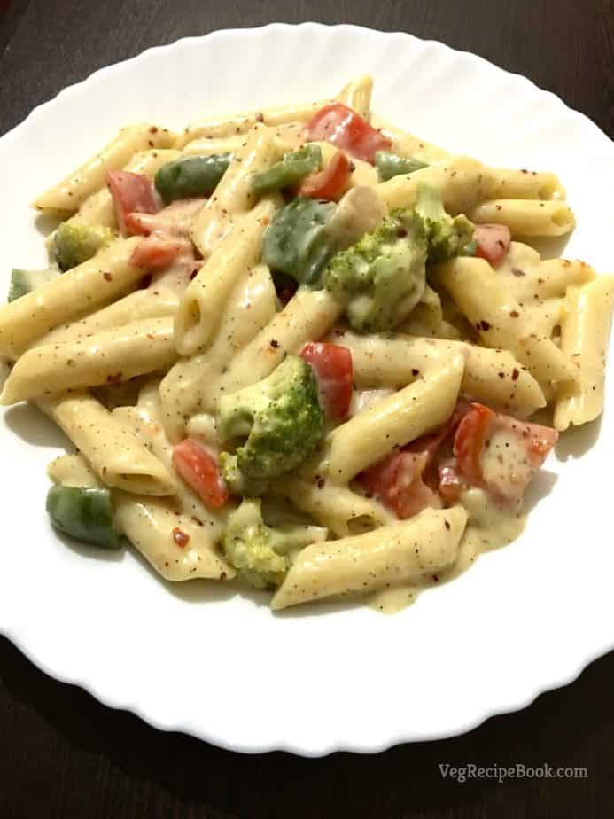 italian style white sauce pasta recipe | vegetable pasta in white sauce recipe | white sauce pasta recipe