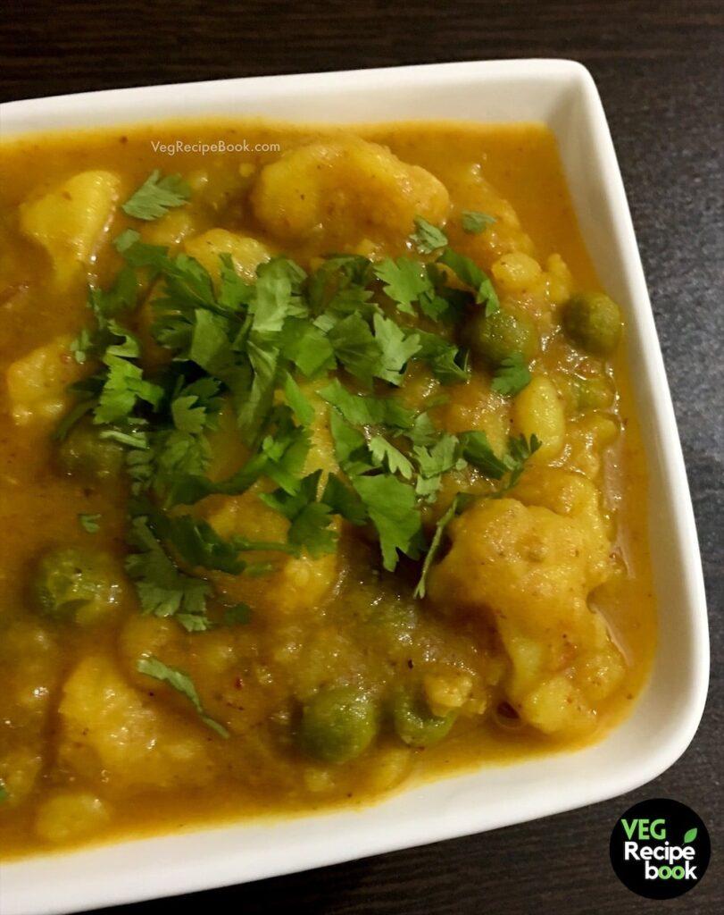 Bhandare wali Aloo ki Sabji Recipe | bhandare wale aloo | Potato Curry Recipe