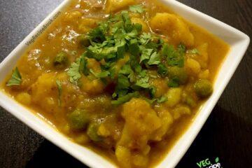 bhandare wali aloo ki sabji recipe | how to make bhandare wale aloo ki sabji | potato curry recipe